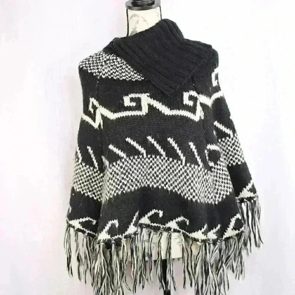 Steve Madden chunky knit Aztec style high/button neck fringe poncho sweater cape
